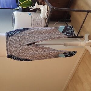 Zella XS Gray & Blue Cropped Yoga Sport Leggings